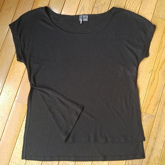 ♦️3 for $15 Sparkle & Fade Side Slit Tee - Picture 1 of 8